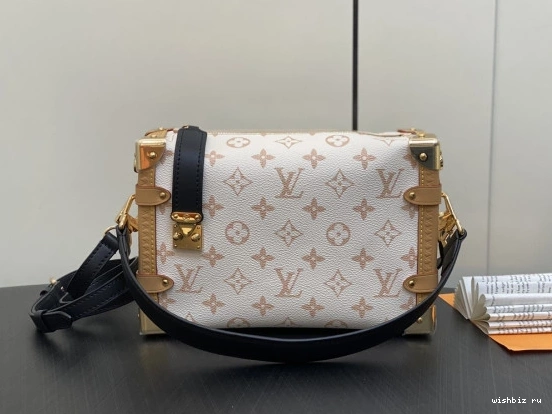 WIS MM SIDE VUITTON TRUNK LOUIS 1030